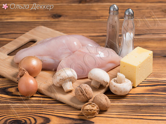 Продукты для блюда- рулет из куриной грудки с грибами